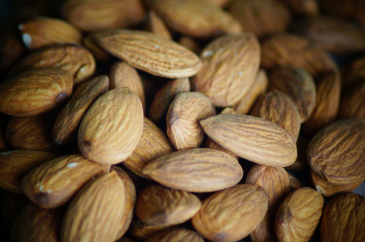 almond, nuts, food-140919 almond, nuts, food